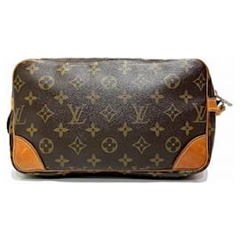 Louis Vuitton-Bolsa Clutch Dragonne Marly Monograma Louis Vuitton-Marrom