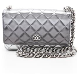 Chanel-Bolsa de Ombro Matelassé Chanel-Outro