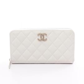 Chanel-Carteira longa Matelassé Chanel em couro caviar branco-Branco