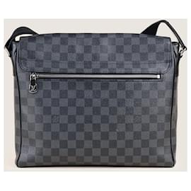 Louis Vuitton-District GM Messenger Bag-Black