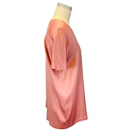 Brunello Cucinelli-Blouse en soie satin rose à manches courtes et décolleté en V de Brunello Cucinelli-Rose