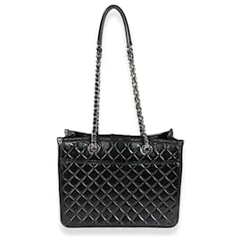 Chanel-Chanel Sac fourre-tout Urban Companion en cuir de veau vieilli matelassé noir-Noir