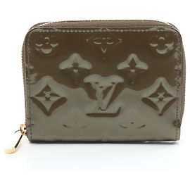 Monedero de charol caqui Louis Vuitton Otro Caqui