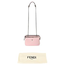 Fendi-Fendi Quilted Dotcom Click Shoulder Bag in Cream Leather-Brown,Pink
