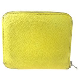 Billetera compacta de cuero Azap Silk'in de Hermès Amarillo