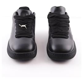 Burberry-Leather sneakers-Black