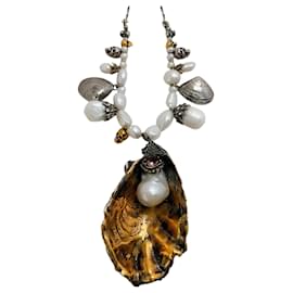 Alexander Mcqueen-Alexander McQueen Oyster Shell Pearl Pendant-Silvery