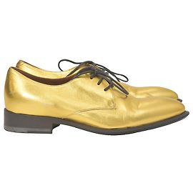 Céline Sapatos Oxford com cadarço Celine em couro metálico dourado Dourado Metálico