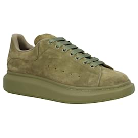 Alexander Mcqueen-Alexander McQueen Men's Oversized Sneaker 'Larry' in olive green-Green