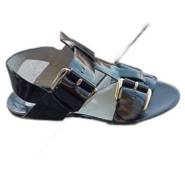 Chloé Black Patent Leather Sandals Black