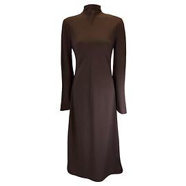 Maison Rabih Kayrouz Vestido midi de malha stretch com gola alta e mangas longas da Masion Rabih Kayrouz Marrom