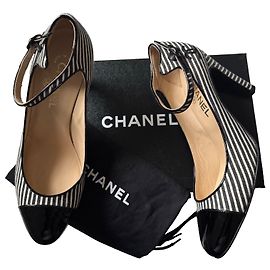 Chanel Chaussures Mary Jane, rares ! Noir Blanc
