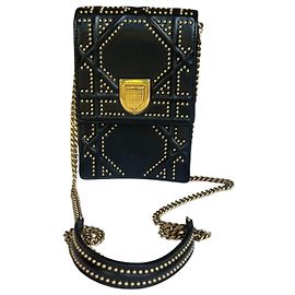 Clutch Diorama verticale in agnello con borchie Christian Dior Nero Gold hardware