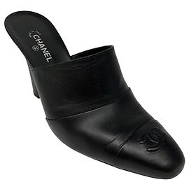 Chanel Black 2017 CC Logo Embossed Cap Toe Lambskin Leather Mules Black