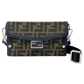 Pochette de téléphone Fendi Baguette Soft Trunk Marron Bleu Marine