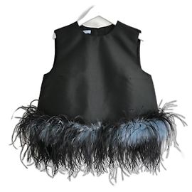 Top sem mangas com penas Prada Primavera 2017 Preto