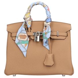 Hermès-Hermes Birkin 25 Handbag in Beige Leather-Beige