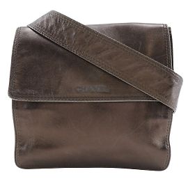 Bolsa de ombro em couro de bezerro bronze Chanel Bronze