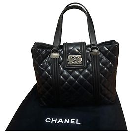 Bolsa de compras Boy CHANEL Azul marinho