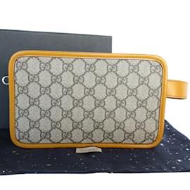 Gucci-Gucci GG Supreme Canvas Pouch-Brown,Orange