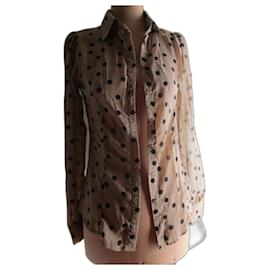 Dolce & Gabbana Camisa camel, lunares, talla 36. Camello