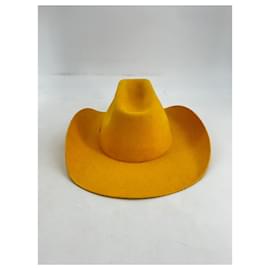 Autre Marque-Non Signé / Unsigned hats T.cm 57 Wool-Yellow