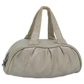 CHANEL Matelassierte Handtasche aus Leder Silberne CC Authentisch yb675 Silber