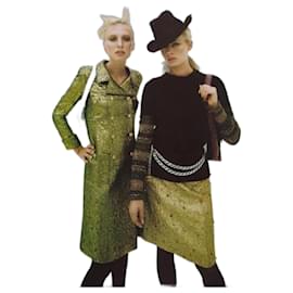 Chanel-1996 runway  collection 15 Gripoix buttons Coats-Golden