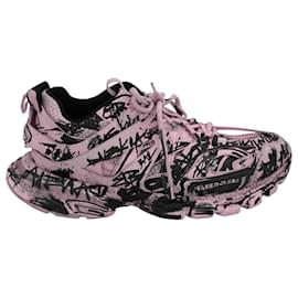 Balenciaga-Balenciaga Track Graffiti Low-Top Sneakers in Yellow Polyurethane-Yellow