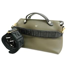 Fendi-Sac à épaule Fendi By The Way-Marron,Noir