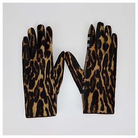 Burberry Brown Leopard Print Nova Check Gloves Brown