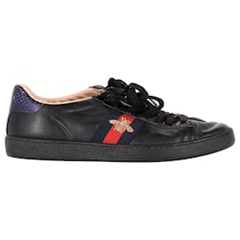 Gucci- Gucci Ace Bee Low-Top Sneakers in Black Calfskin Leather-Black