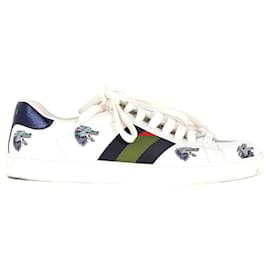 Gucci-Gucci Ace Wolf Print Low-Top Sneakers in White Calfskin Leather-White