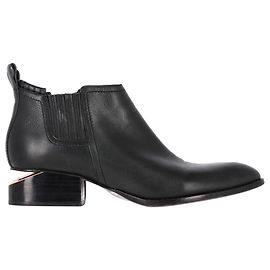 Botas de torno Kori com recortes Alexander Wang em couro de bezerro preto Preto