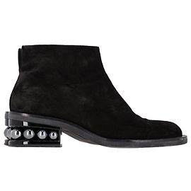 Botas de tornozelo Casati em camurça preta adornadas com pérolas de Nicholas Kirkwood Preto