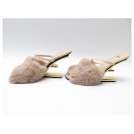 Fendi-Fendi First Heeled Mules 8R8212AHGHF1FFZ 40 Mink Fur-Pink