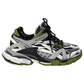 Balenciaga-Balenciaga Track. 2 Sneakers in Black Red Polyurethane-Black