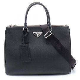 Borsa da weekend in pelle Saffiano Prada Nero