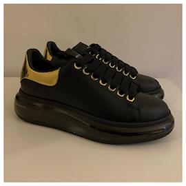 Alexander Mcqueen-Oversized-Black,Golden