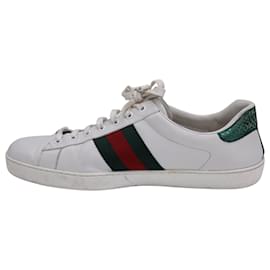 Gucci-Gucci Ace Tiger Embroidered Sneakers in White Leather-White