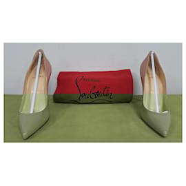 Christian Louboutin-Pigalle Nude Patent Leather 100 mm Heels Beige-Beige