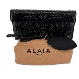 Alaïa Clutch com studs Preto Hardware prateado