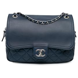 Chanel-Chanel Bleu Matelassé en Cuir de Veau Easy Zip Flap-Bleu,Bleu Marine