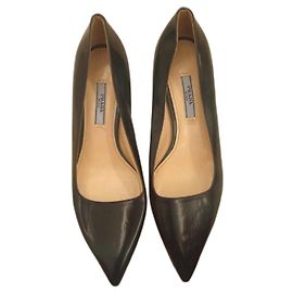 Alte Prada Lederpumps mit Lederfutter Schwarz
