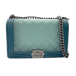 Chanel-Chanel Boy Shoulder Bag in Green Lambskin-Green
