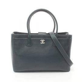 Bolsa Executiva Chanel em Couro Azul Marinho Azul marinho