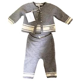 Baby Dior-BABY DIOR Unisex wool knit cardigan and bottoms Size 6-9 months RRP $1,000-Grey