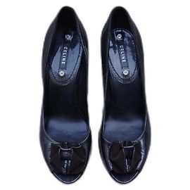 Céline Pumps aus grauem Lackleder Gr. 38 FR Grau
