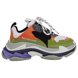 Balenciaga-Balenciaga Clear Sole Triple S Sneakers in Orange Polyester-Orange