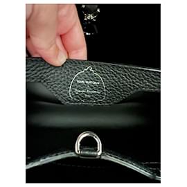 Louis Vuitton-Handbags-Multiple colors